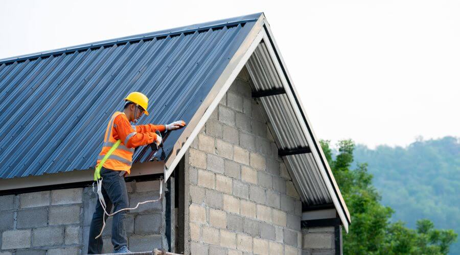 Expert Emergency Roof Repairs services in Port Jefferson, OH